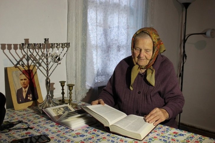 Нелаида Ханукаева из Джалилабада: Несмотря на различие языка, евреи говорят на азербайджанском - ФОТО