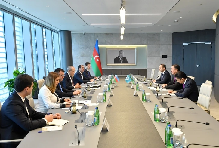 Министр экономики встретился с генсеком Организации тюркских государств - ФОТО