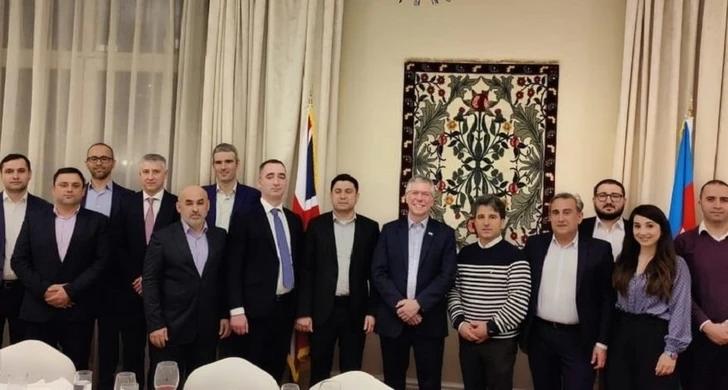 Посол Великобритании встретился с ведущими азербайджанскими экспертами по кибербезопасности - ФОТО