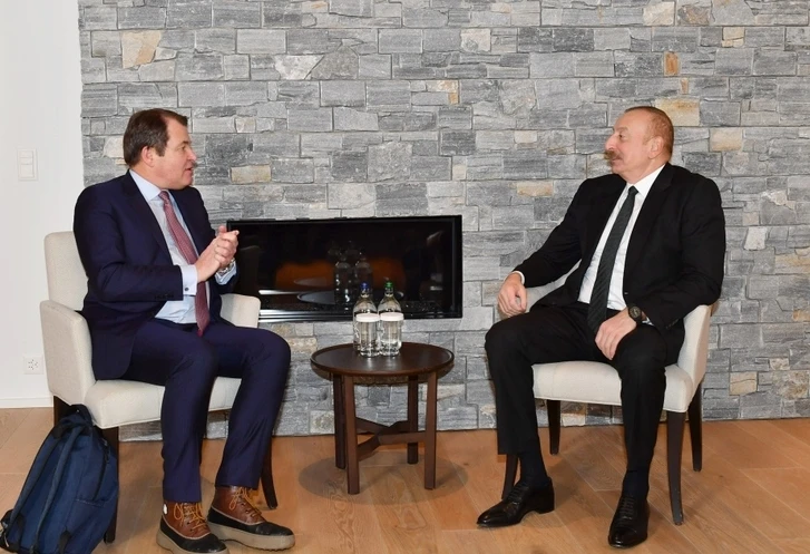В Давосе состоялась встреча Ильхама Алиева с первым вице-президентом Европейского банка развития - ОБНОВЛЕНО