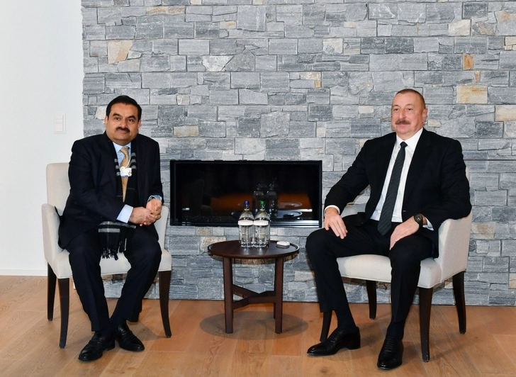 В Давосе состоялась встреча Президента Ильхама Алиева с основателем и председателем компании Adani Group -ФОТО