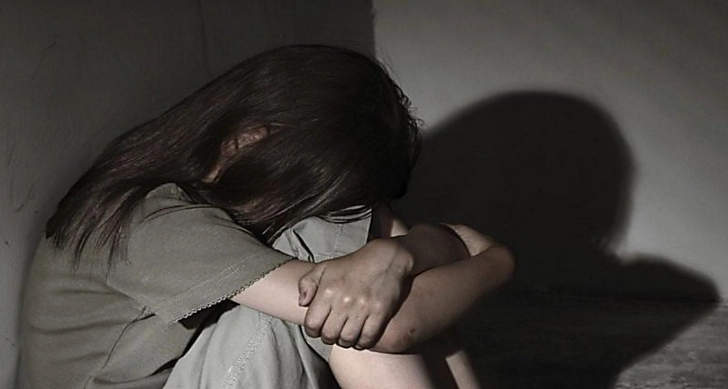 В Азербайджане одного школьника изнасиловали, другого ударили ножом