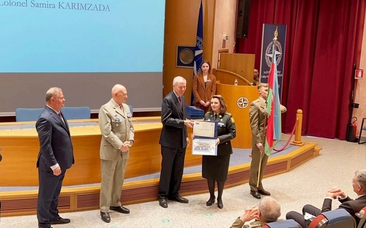 Первая азербайджанcкая военнослужащая окончила курсы Оборонного колледжа НАТО - ФОТО