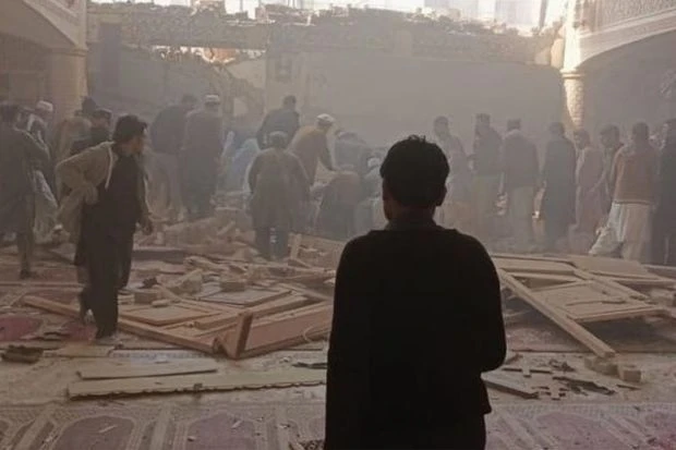 При взрыве в мечети в Пакистане погибли 90, пострадали 200 человек - ФОТО/ВИДЕО/ОБНОВЛЕНО