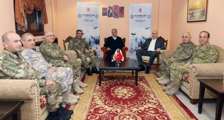 В Карсе состоялась трехсторонняя встреча министров обороны Турции, Азербайджана и Грузии - ВИДЕО