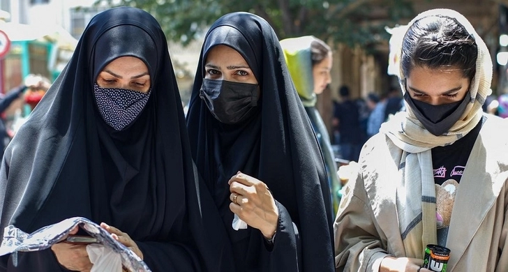 В Иране женщин обязали получать разрешение на выезд из страны у своего отца или мужа - ФОТО
