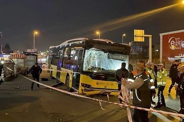 В Турции автобус попал в аварию: среди пострадавших есть и азербайджанец - ВИДЕО