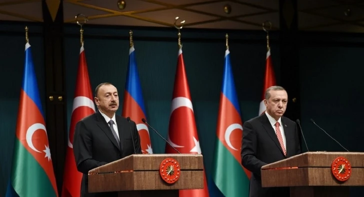 Ильхам Алиев позвонил Эрдогану: наша страна разделяет горе Турции - ОБНОВЛЕНО
