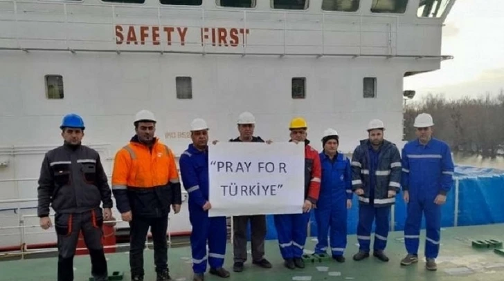 Азербайджанские моряки, плавающие на судах в иностранных водах, поддержали Турцию - ФОТО