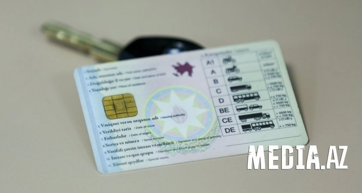 Граждан Азербайджана освободят от экзамена при замене водительских прав в ОАЭ