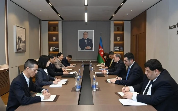 Глава МИД Азербайджана встретился со спецпредставителем Китая по вопросам Евразии - ФОТО