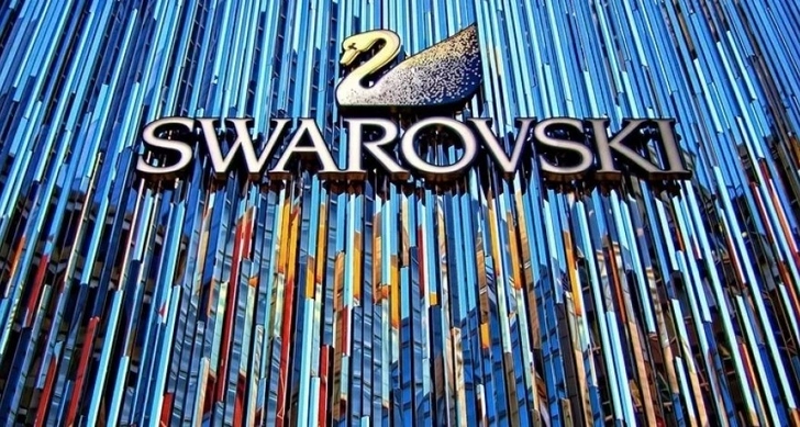 Swarovski полностью уходит из России