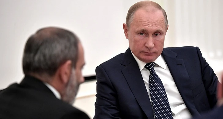 Путин в беседе с Пашиняном затронул вопрос подготовки мирного договора между Арменией и Азербайджаном