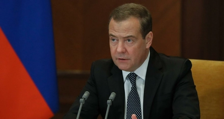 Медведев: Россия может нанести ядерный удар по территории Украины