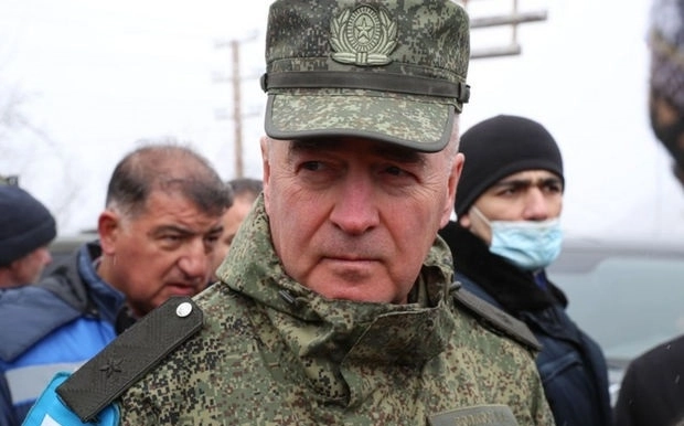 От оружия до продуктов: прейскурант генерала Волкова в Карабахе