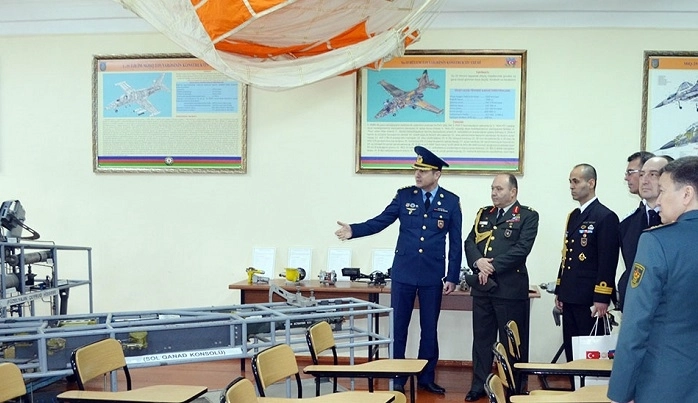 Военные атташе посетили Военный институт имени Гейдара Алиева - ФОТО