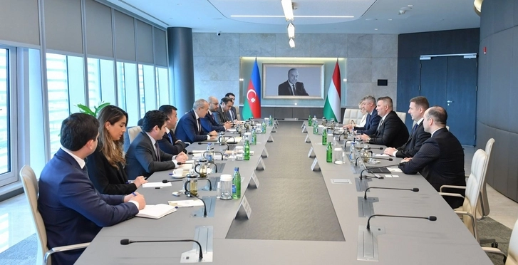 Азербайджан и крупная венгерская компания подписали инвестиционное соглашение - ФОТО