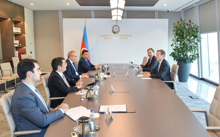 Азербайджан обсудил расширение сотрудничества с Airbus - ФОТО
