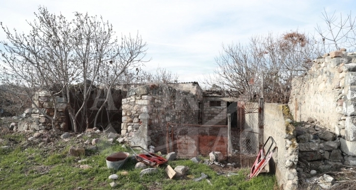 Кадры села Еникенд Зангиланского района, подвергшегося армянскому вандализму в период оккупации - ФОТО
