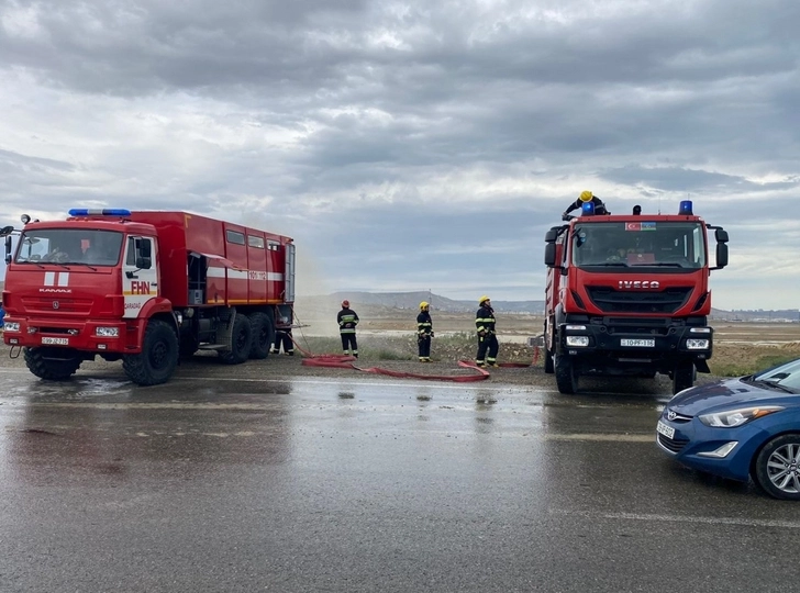 На магистральном водопроводе Кура-Баку произошла авария: затоплена дорога - ФОТО/ВИДЕО