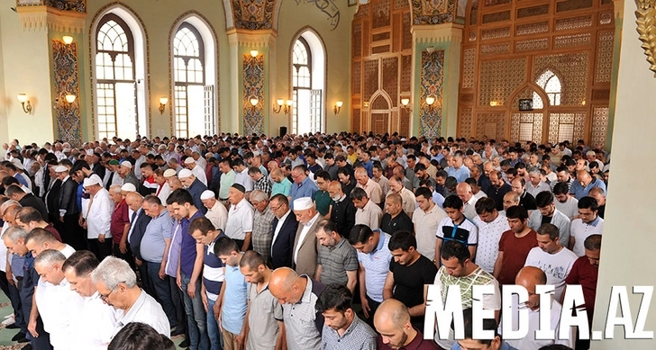Али Шербетов назначен имамом мечети Мешади Дадаш