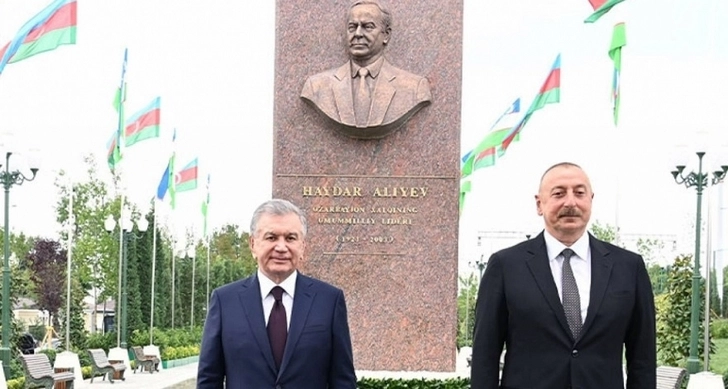 Шавкат Мирзиеев: Неоценимы заслуги Гейдара Алиева в развитии связей между Узбекистаном и Азербайджаном