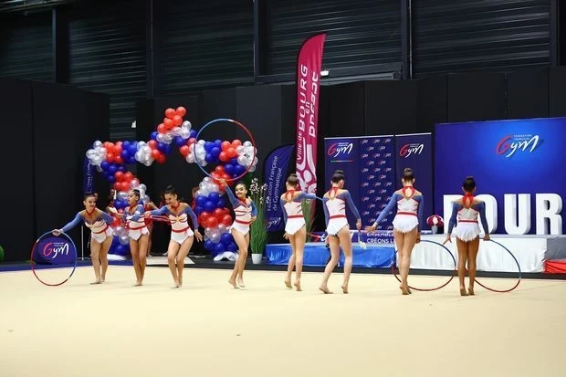 12-летняя азербайджанка стала чемпионкой Франции - ФОТО