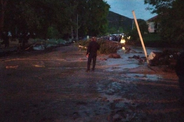 Гейгельском районе во время паводка спасли трех человек - ВИДЕО/ОБНОВЛЕНО