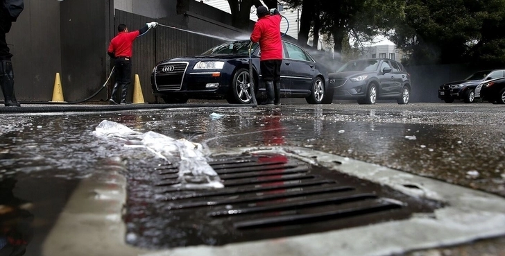 «Азерсу»: Автомойки используют питьевую воду