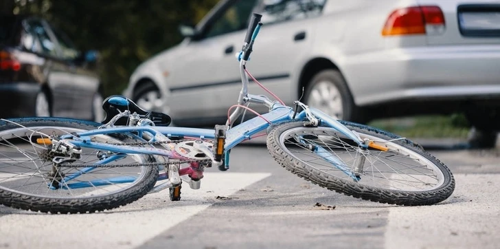 В Хачмазе автомобиль насмерть сбил велосипедиста