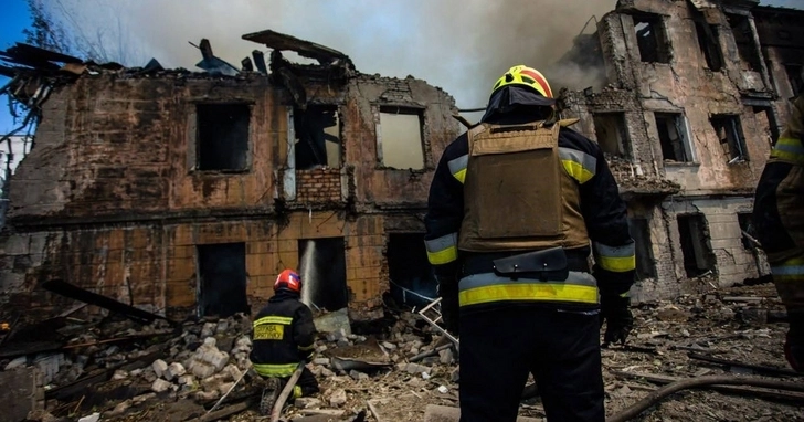В результате ударов по Киеву были полностью разрушены торговые центры, принадлежавшие азербайджанцам - ВИДЕО