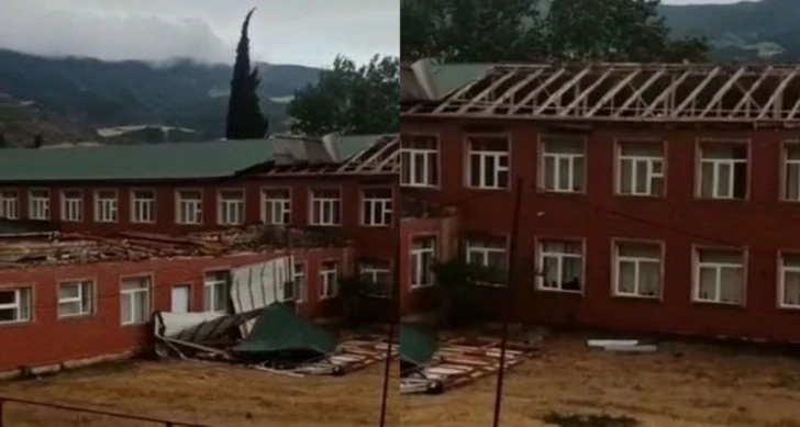 В Азербайджане сильный ветер сорвал крышу школы - ВИДЕО