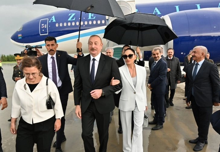 Ильхам Алиев и Мехрибан Алиева прибыли с рабочим визитом в Турцию - ФОТО/ВИДЕО