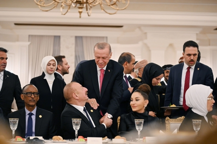 Ильхам Алиев и Мехрибан Алиева приняли участие в ужине от имени Реджепа Тайипа Эрдогана в Анкаре - ВИДЕО