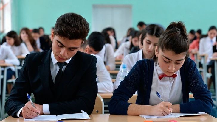 В Азербайджане средние специальные учебные заведения передаются в подчинение университетов