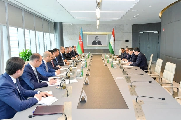 Микаил Джаббаров встретился с министром промышленности и новых технологий Таджикистана - ФОТО