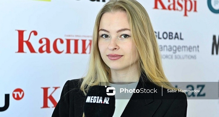 Многих привлекает то, что русская девушка говорит по-азербайджански без акцента. Интервью с Марией Одинец