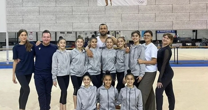 Азербайджанские гимнастки отправились на чемпионат мира
