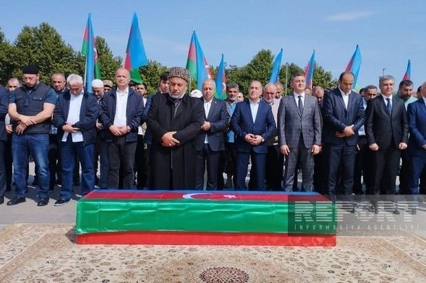 Media.az - Новости Азербайджана - Состоялись похороны Эльмара Мамедова, пропавшего без вести во время I Карабахской войны - ОБНОВЛЕНО/ФОТО