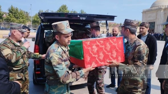 Media.az - Новости Азербайджана - Состоялись похороны Эльмара Мамедова, пропавшего без вести во время I Карабахской войны - ОБНОВЛЕНО/ФОТО