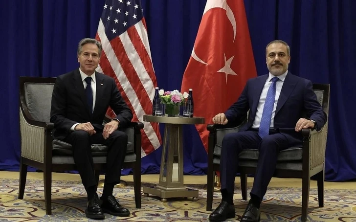 Глава МИД Турции и госсекретарь США проведут переговоры по Ближнему Востоку