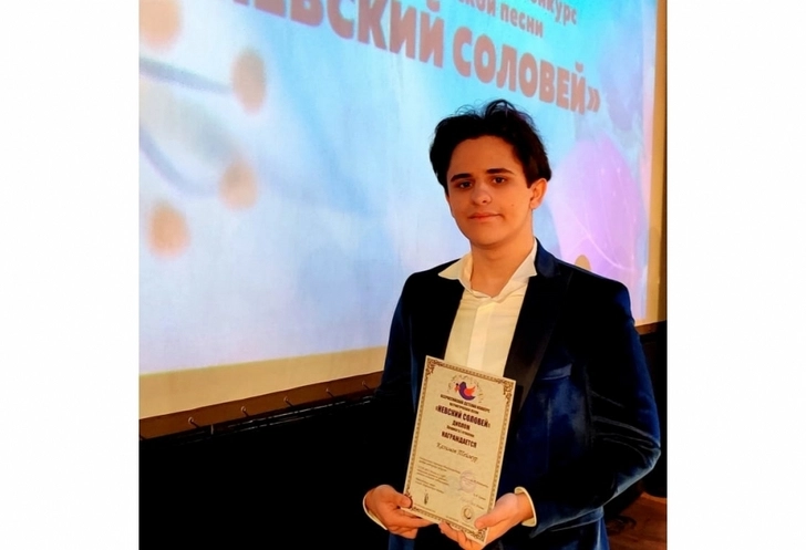 Азербайджанец занял первое место на российском конкурсе «Невский соловей» с песней Муслима Магомаева
