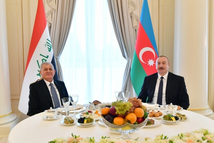 От имени Президента Азербайджана в честь Президента Ирака дан официальный обед - ФОТО