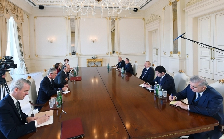 Ильхам Алиев принял заместителя госсекретаря Великобритании - ФОТО - ОБНОВЛЕНО