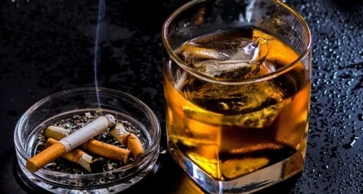 Милли Меджлис одобрил в третьем чтении повышение акцизов на сигареты и алкогольные напитки