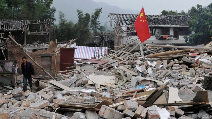 Число погибших в результате землетрясения в КНР достигло 144 человек