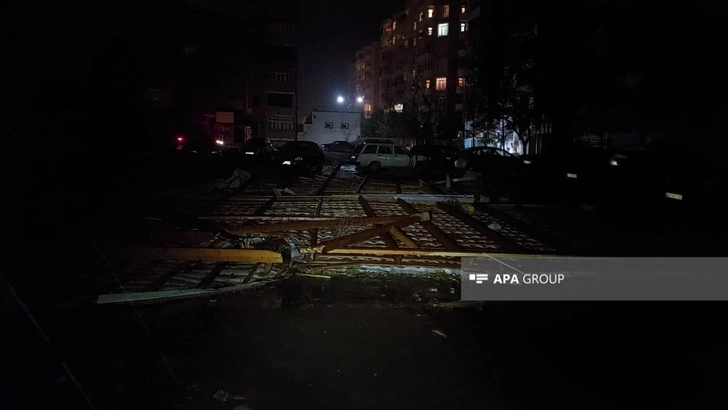 Media.az - Новости Азербайджана - В Гяндже ветер снес крышу девятиэтажного жилого дома  - ОБНОВЛЕНО/ФОТО/ВИДЕО