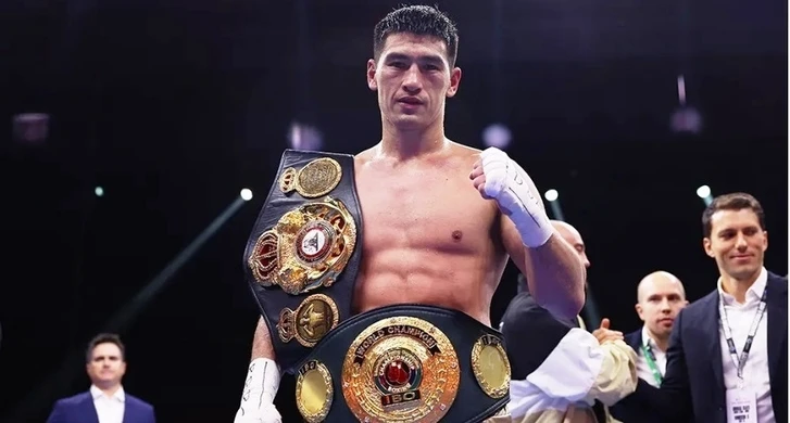 Российский боксер защитил титул чемпиона мира по версии WBA