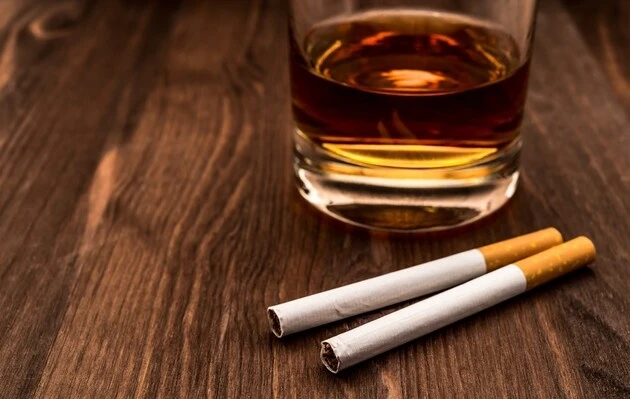 В Азербайджане повышаются акцизные ставки на сигареты и алкогольные напитки