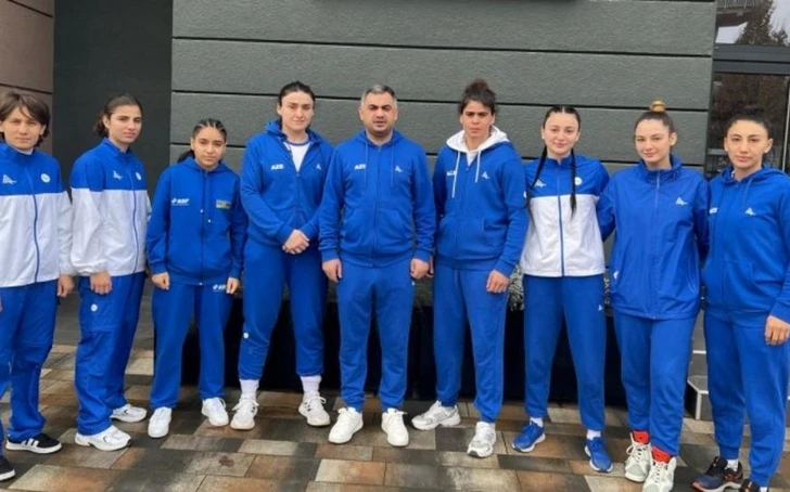 Азербайджанские женщины-боксеры выступают на Кубке наций